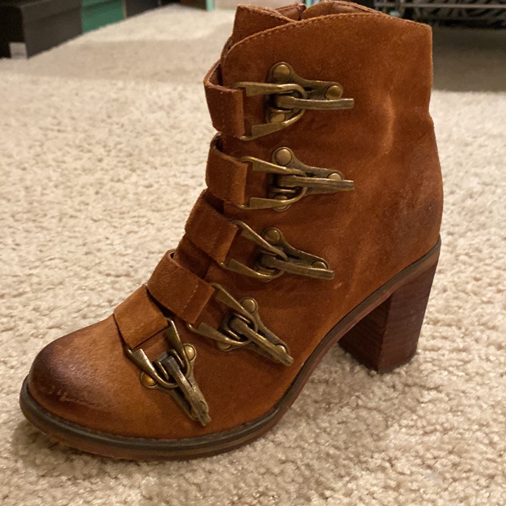 Jeffrey Campbell Climber 7
